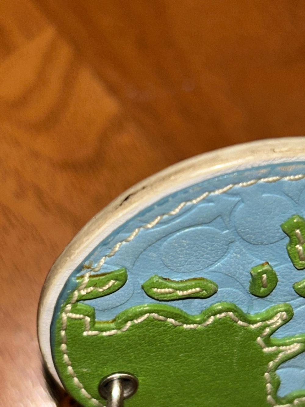 Authentic Coach Original Leather Earth Globe 🌎 Keyring / Bag Charm - Picture 9 of 9